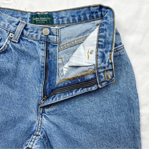 Vintage High Rise Jeans - Picture 6 of 7